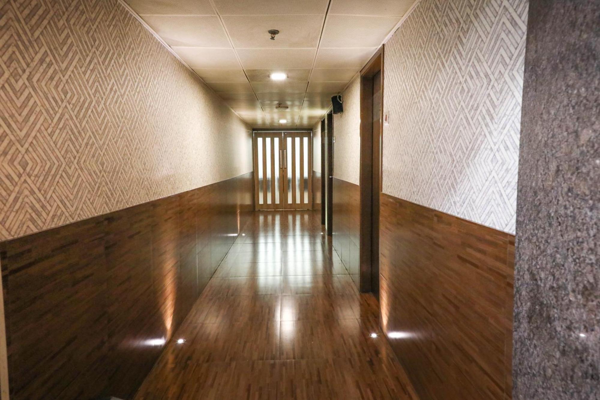 Hotel Maharana Inn Chembur Mumbai Exterior photo