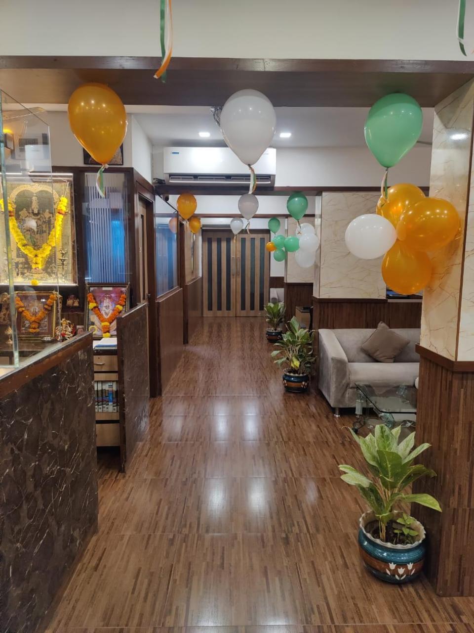 Hotel Maharana Inn Chembur Mumbai Exterior photo