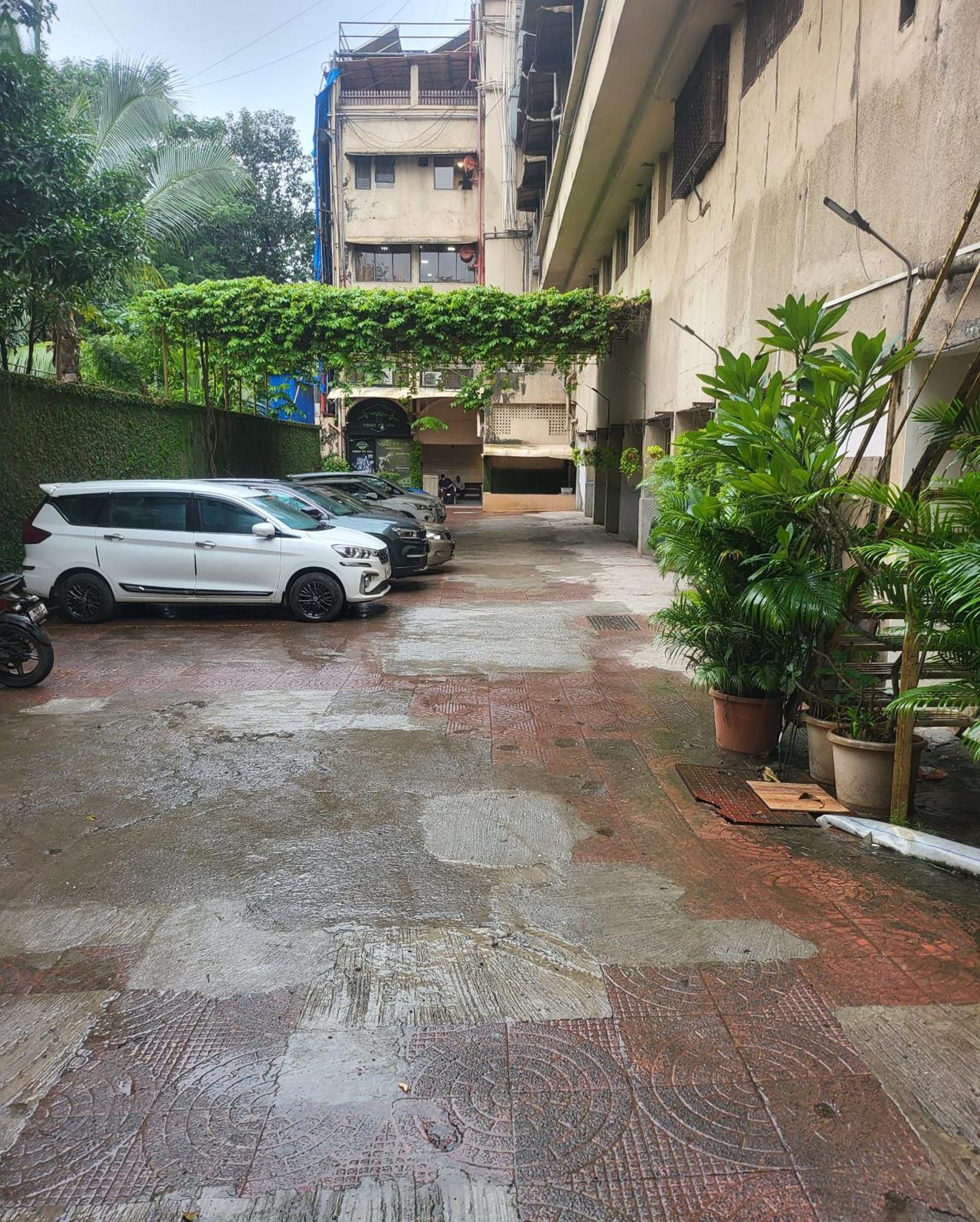 Hotel Maharana Inn Chembur Mumbai Exterior photo